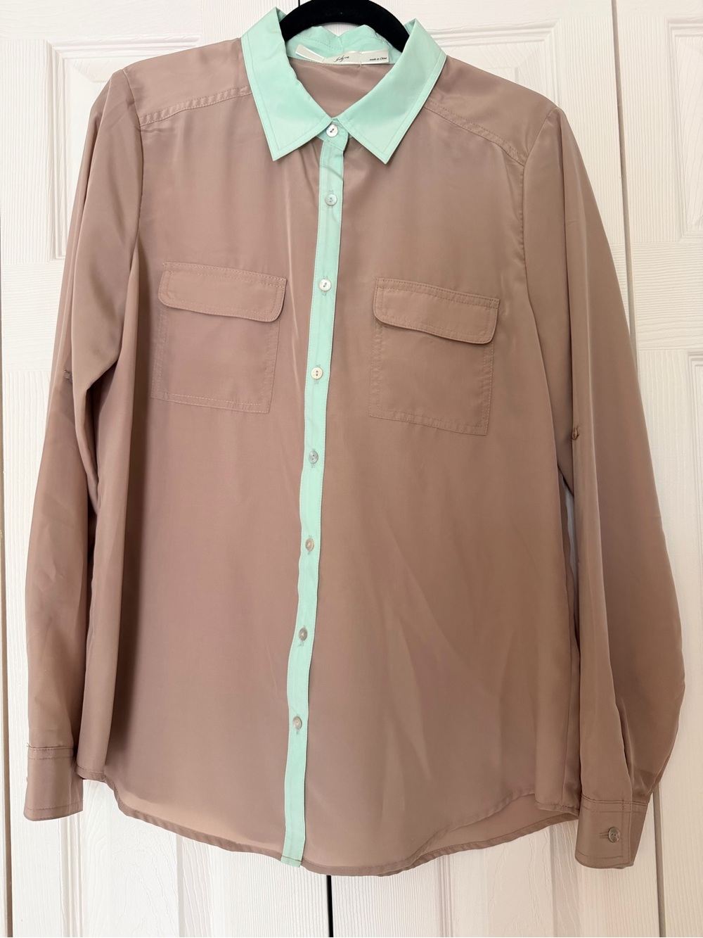 Women’s Two-Tone Button-Up Shirt — Taupe with Mint Trim